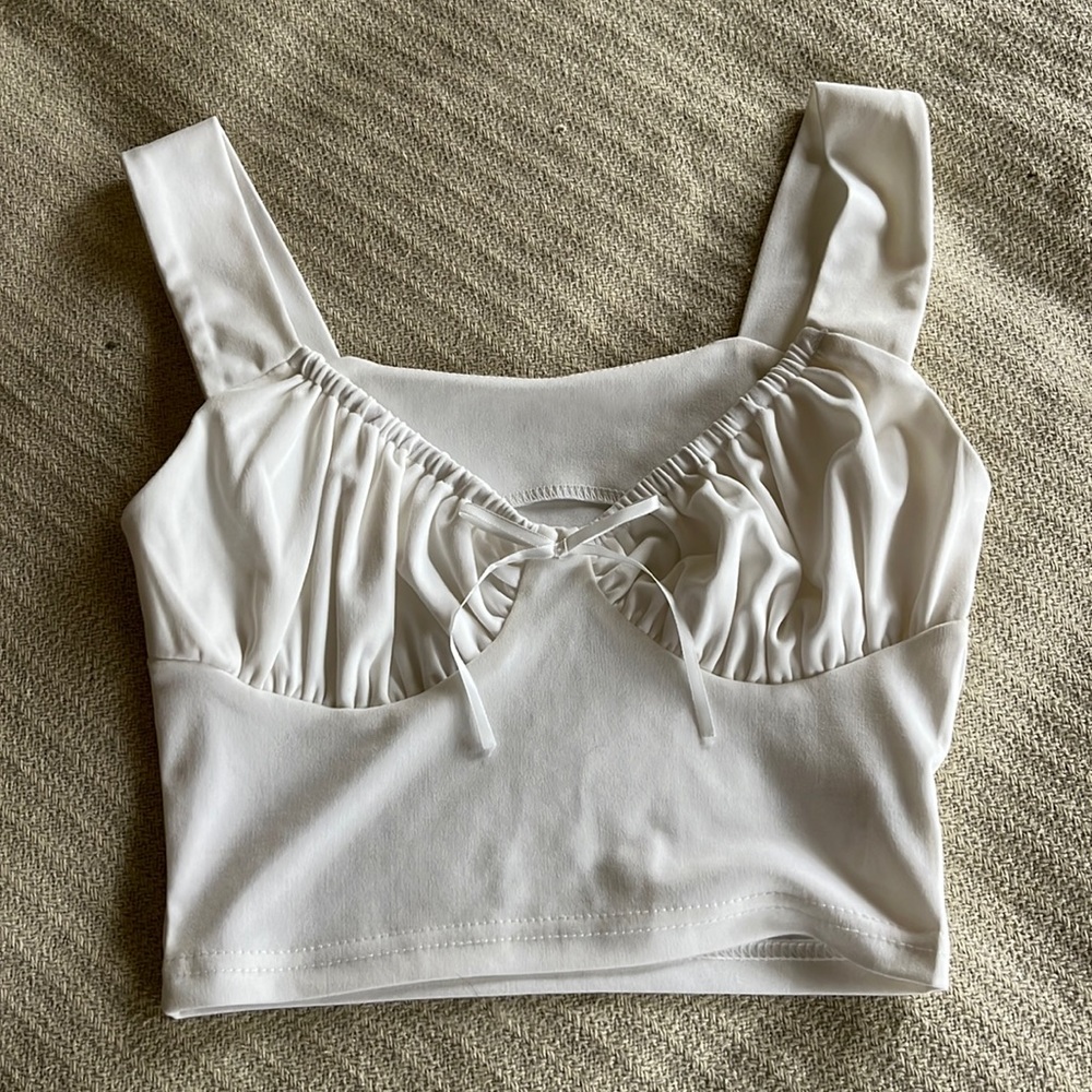 Cropped white top